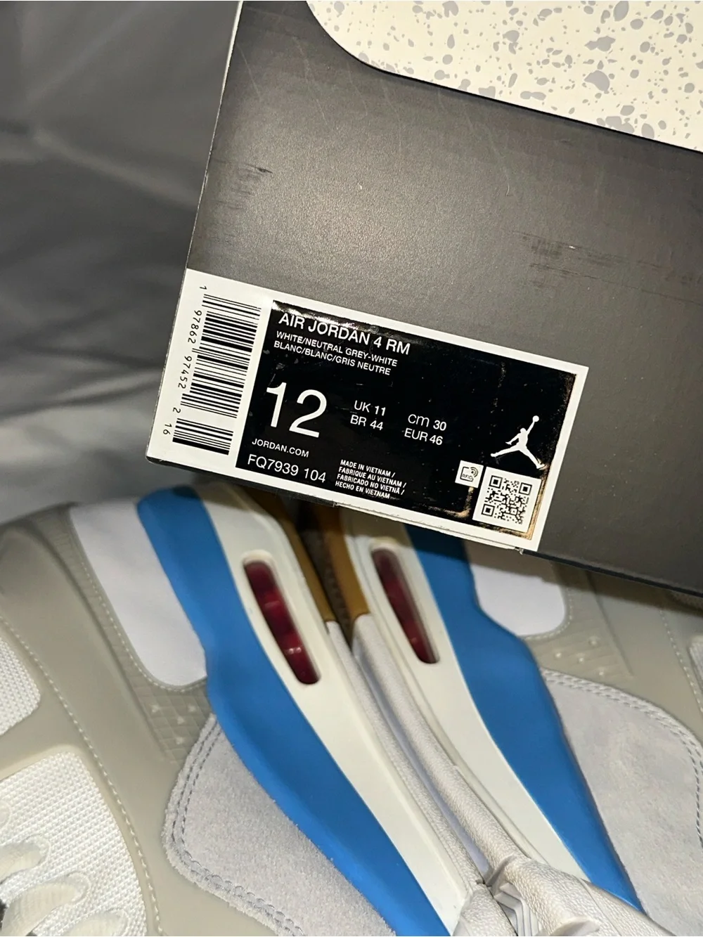 Jordan Low-Top Sneakers in White, Light Blue & Gray